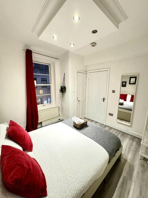 Centrally-Located Gem In Marble Arch, London Eksteriør billede