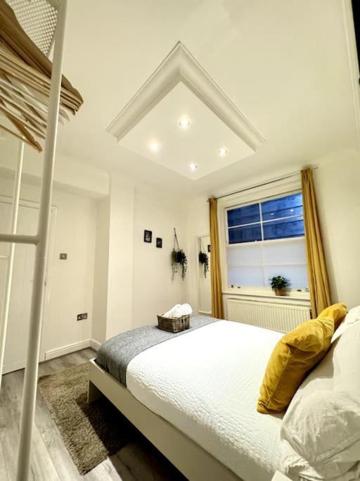 Centrally-Located Gem In Marble Arch, London Eksteriør billede