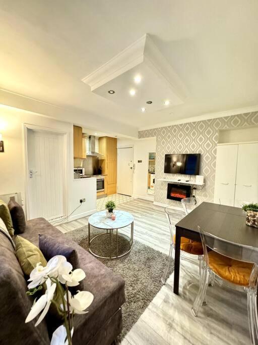 Centrally-Located Gem In Marble Arch, London Eksteriør billede
