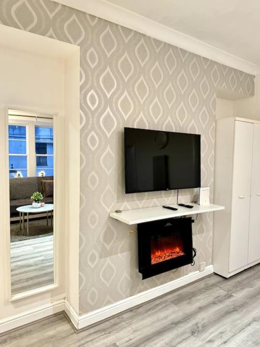 Centrally-Located Gem In Marble Arch, London Eksteriør billede